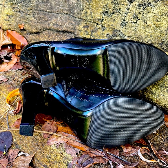 WOMENS CHANEL HIGH HEEL  BLACK LEATHER ANKLE BOOTS / BOOTIES - 9 π₯ - Picture 9 of 11